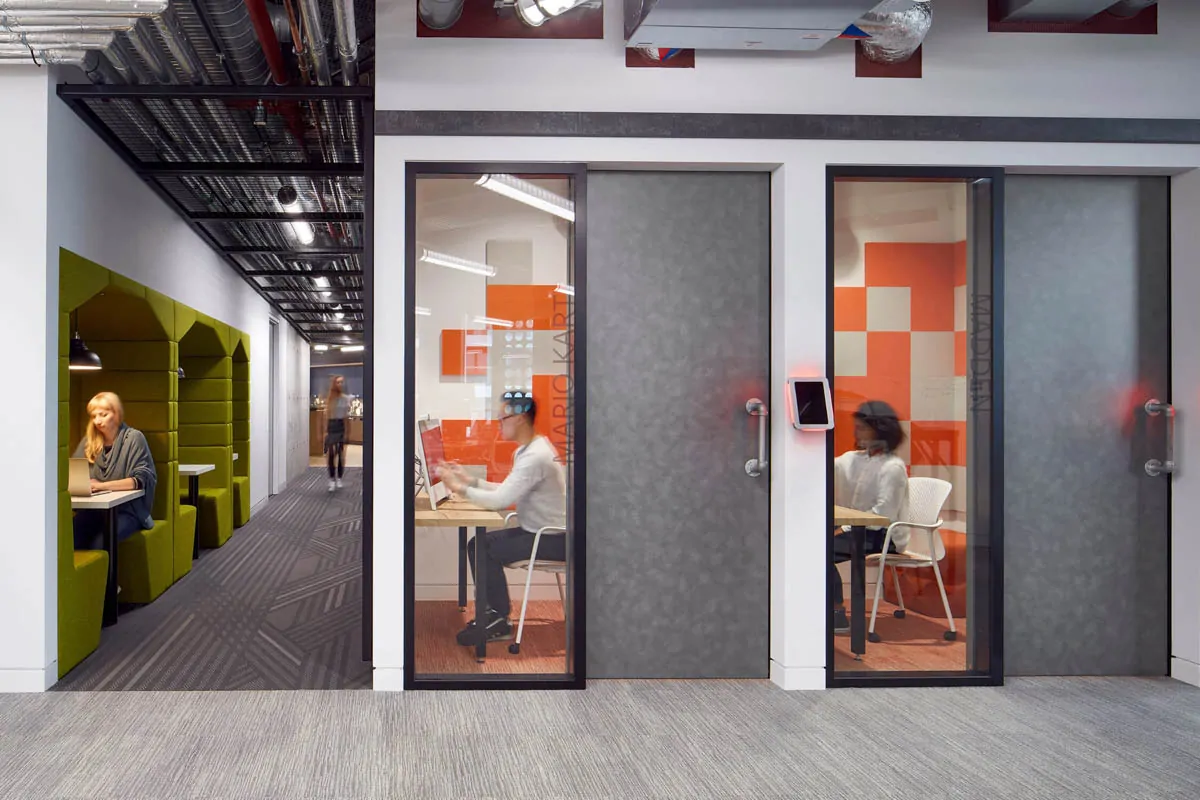 Setup Văn Phòng Hiện Đại Tối Ưu Năng Suất 100%